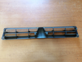 Grille Nissan Bluebird T72 62310-D4699 (62310-D4660) 418 Gebruikt.