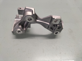 Bracket-alternator HR16DE Nissan 11710-ED50C CK12/ E11/ F15/ J10/ JJ10/ K12/ M20M/ Z12 Original.
