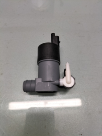 Ruitensproeierpompje Nissan 28920-BU010 J10/ J11/ K13/ R20/ R51/ V10 Origineel.