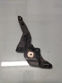 Montagesteun achterbumper rechts Nissan Micra K10 85220-21B00 Gebruikt.