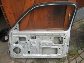 Portier rechtsvoor Nissan Micra K11 80100-0U830 (KL0)