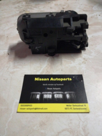 Chromen deurgreep binnenzijde links Nissan 80671-9F500 N16/ P11/ V10/ WP11