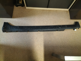 Sideskirt Nissan Primera P12 Right-hand side 76850-AU300 (KY5) Used part.