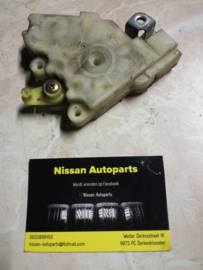 Deurslot mechaniek linksvoor Nissan Almera N16 / Nissan Almera Tino V10 80553-61U66