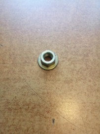 Nut Nissan 01611-00QAA Used part.