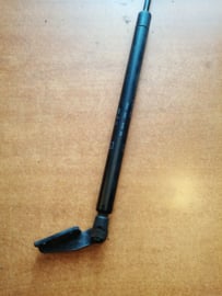 Gasveer achterklep links Nissan Micra K11 90451-4F111 Gebruikt.