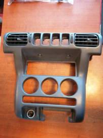 Middenpaneel dashboard Nissan Micra K11 68260-5F200 (met ventilatieroosters)