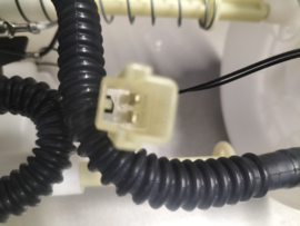 Brandstofpomp MR20DE Nissan Qashqai J10/ JJ10 17040-JD00D Origineel.