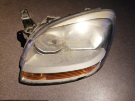 Lamp left-hand Nissan Almera Tino V10 26060-BU200 Used part