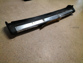 Voorbumper Datsun Sunny B310 62022-H8900 + 62030-H8560 + 62031-H8560 Gebruikt.