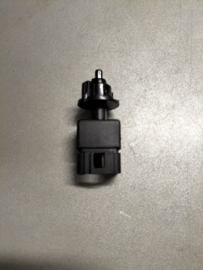 Remlichtschakelaar Nissan Pixo UA0 25320-4A00A Origineel.