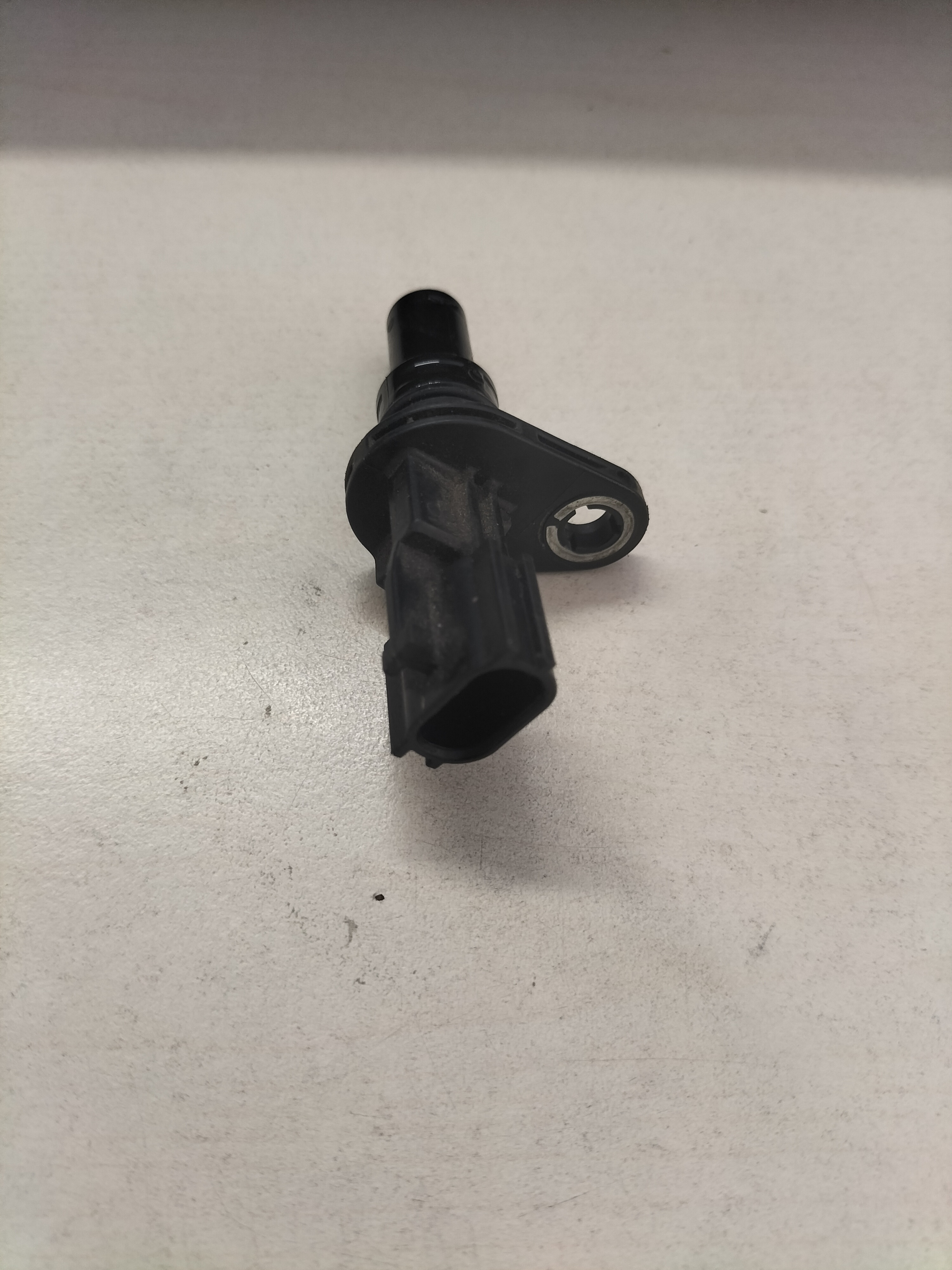Sensor assy-revolution Nissan 31935-1XF01 C13/ CK12/ E11/ F15/ J10/ JJ10/ K12/ K13/ T31/ T32/ Z51 Used part.