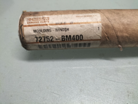 Moulding-windshield upper, center Nissan Almera N16 72752-BM400 Original.