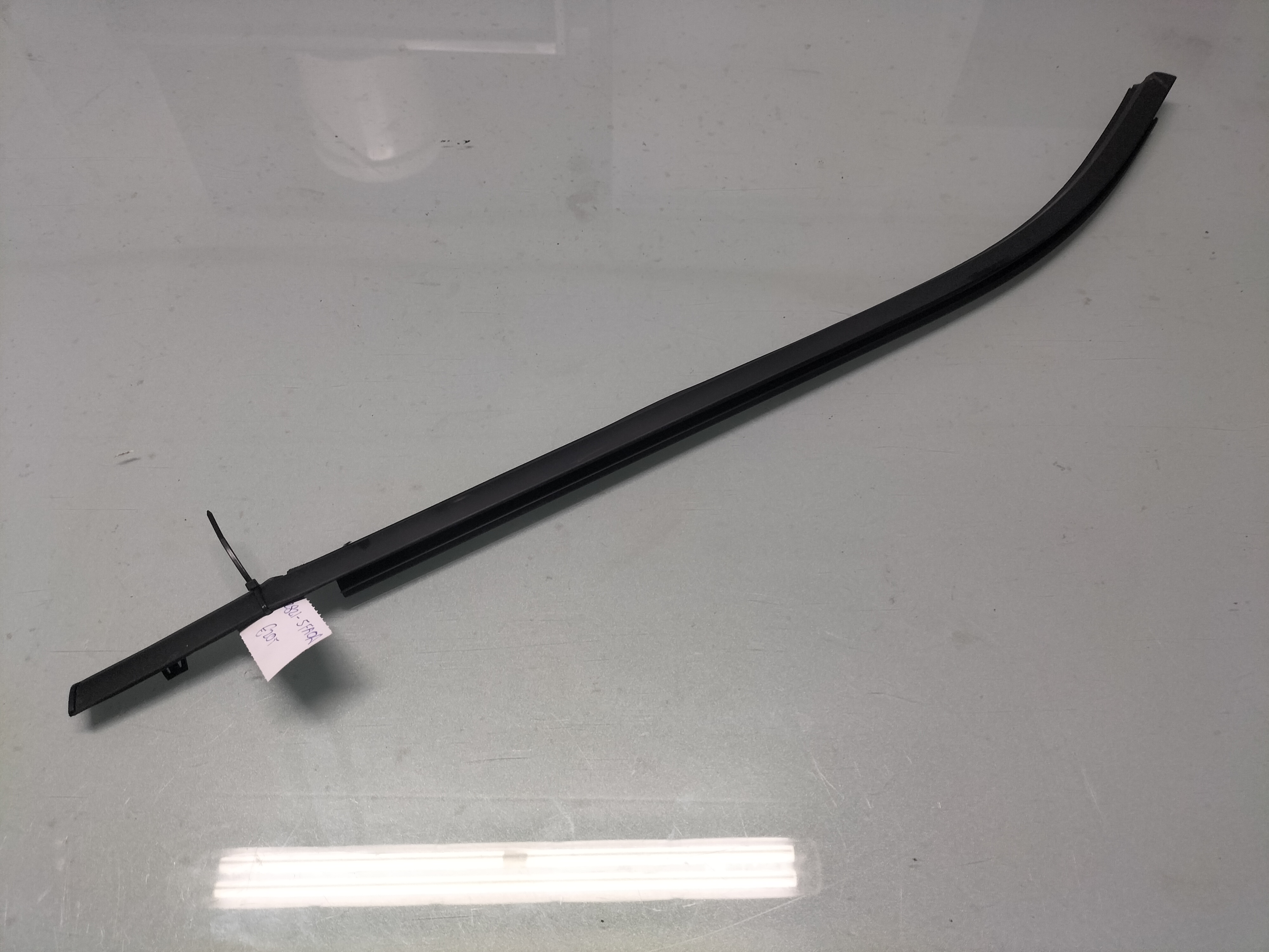 Sierlijst Nissan Micra K14 Gebruikt 82821-5FA0A
