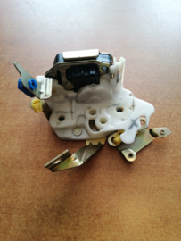Lock back door, left-hand Nissan Terrano2 R20 90503-7F000