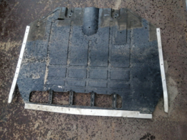 Afdekplaat onderzijde motor Peugeot 307 963579088ind03 96395607801ind04 Gebruikt.
