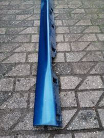 Mudguard-center, front right-hand Nissan Primera P11/ WP11 76852-9F500 (Z01) Used part.