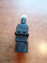 Switch stop lamp Nissan 25320-70J00 K11 / P10 / P11 / WP11 Used part.