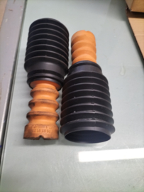 Protective cover shock absorber rear axle Nissan Set of 2 55240-58C00 New.