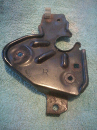 Radiateursteun rechtsboven Nissan Almera N16 21543-4M400 Gebruikt.