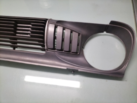 Grille-front Datsun Sunny B210 Sedan 62302-H5125 Used part.