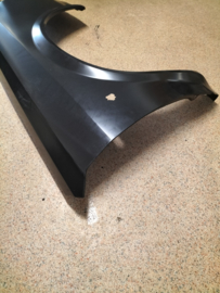 Fender-front, right-hand Nissan Cherry N12 63112-16M00 Original.