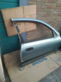 Portier rechtsvoor Nissan Almera N16 80100-5M330 Kleurcode: BW3