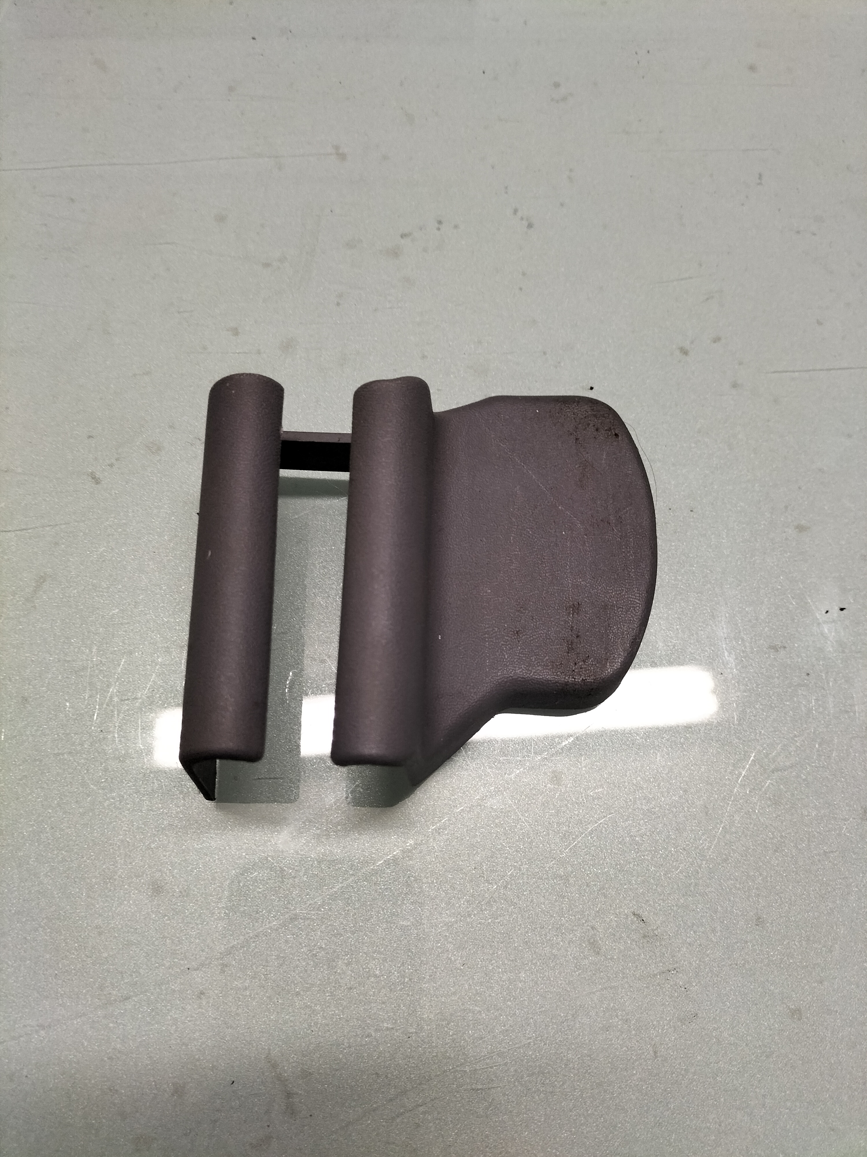 Cover seat slide Nissan Almera tino v10 87559-BU700