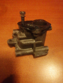 Thermostaathuis SR20DE Nissan Primera P10/ P11/ WP11 11061-89J00 Gebruikt.