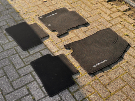 Mattenset Nissan Qashqai J11 KE745-4E201 Origineel.