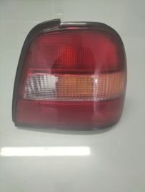 Achterlicht rechts Nissan Sunny N14 sedan B6554-62C10 Nieuw.