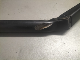 Ruitenwisserarm rechts Nissan Primera P11/ WP11 28886-2F900 Lichte schade.
