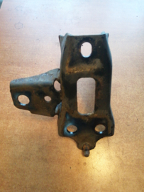 Bracket left-hand Nissan Almera N16 75781-4M420