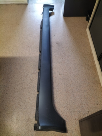 Sideskirt Nissan Primera P12 Links 76851-AU300 (KY5) Gebruikt.
