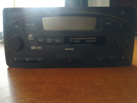 Radio unit w/cassette Nissan Terrano2 R20 28113-0X000 used part.