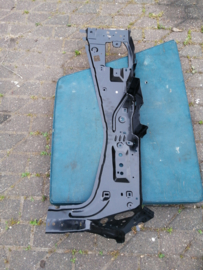 Pillar assy-lock inner left-hand Nissan Navara NP300 D23 G6641-4JKMA Original.