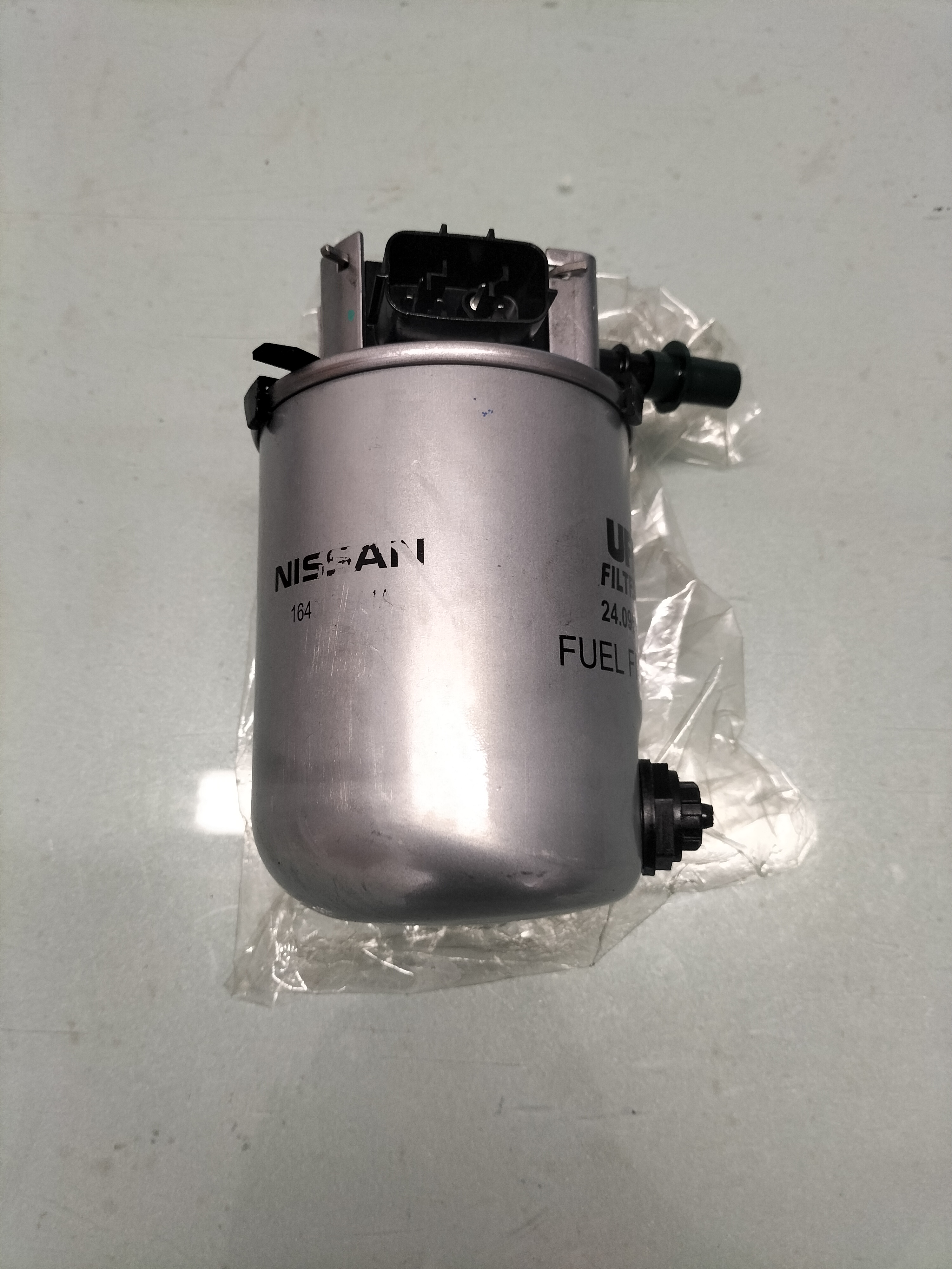 Fuel filter Nissan 16400-4EA1A Original