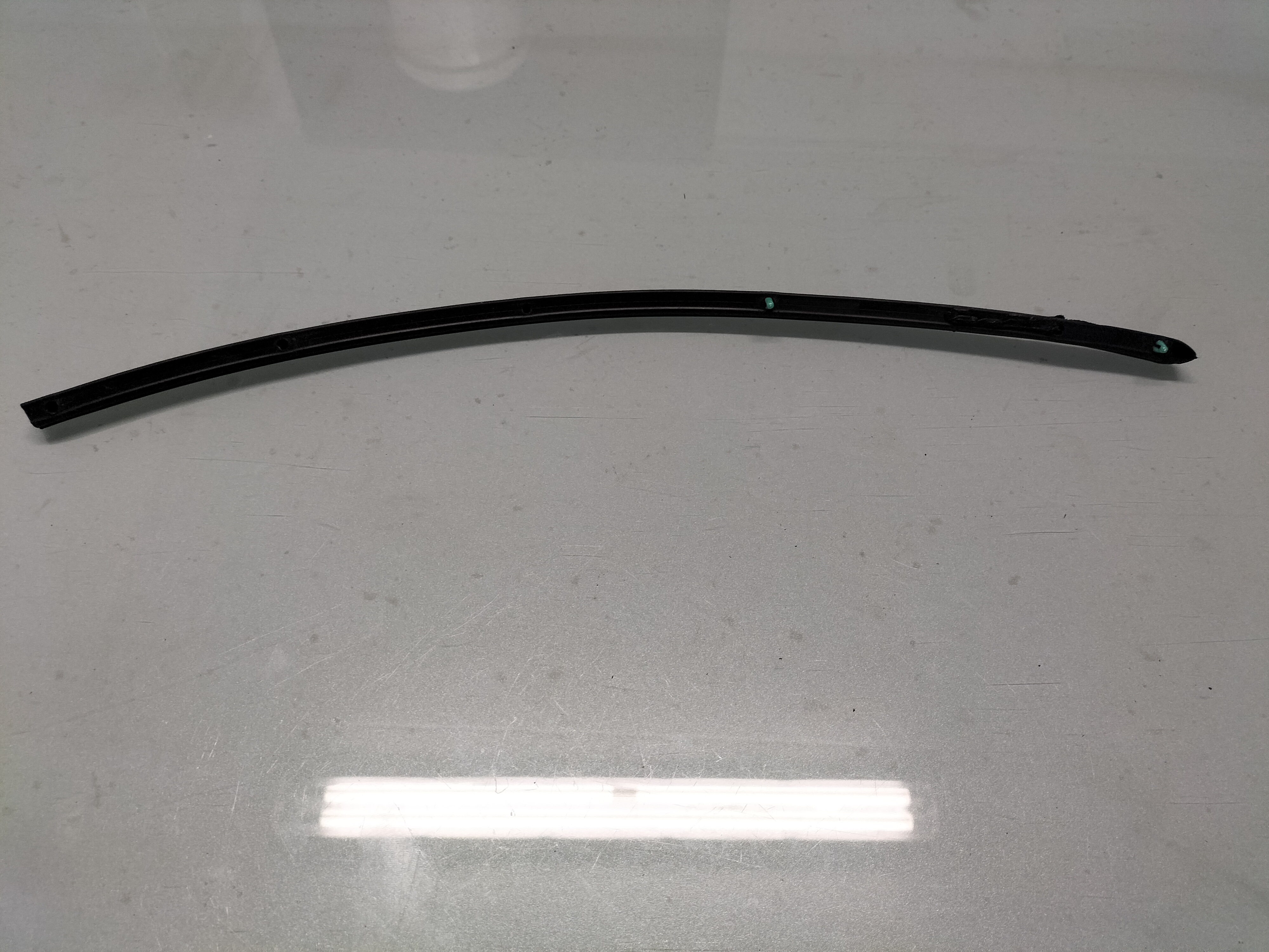 Afdichting achterdeur Nissan 82839-0N800 Gebruikt. Lichte schade.