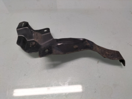 Montagesteun achterbumper rechts Nissan Micra K10 85220-21B00 Gebruikt.