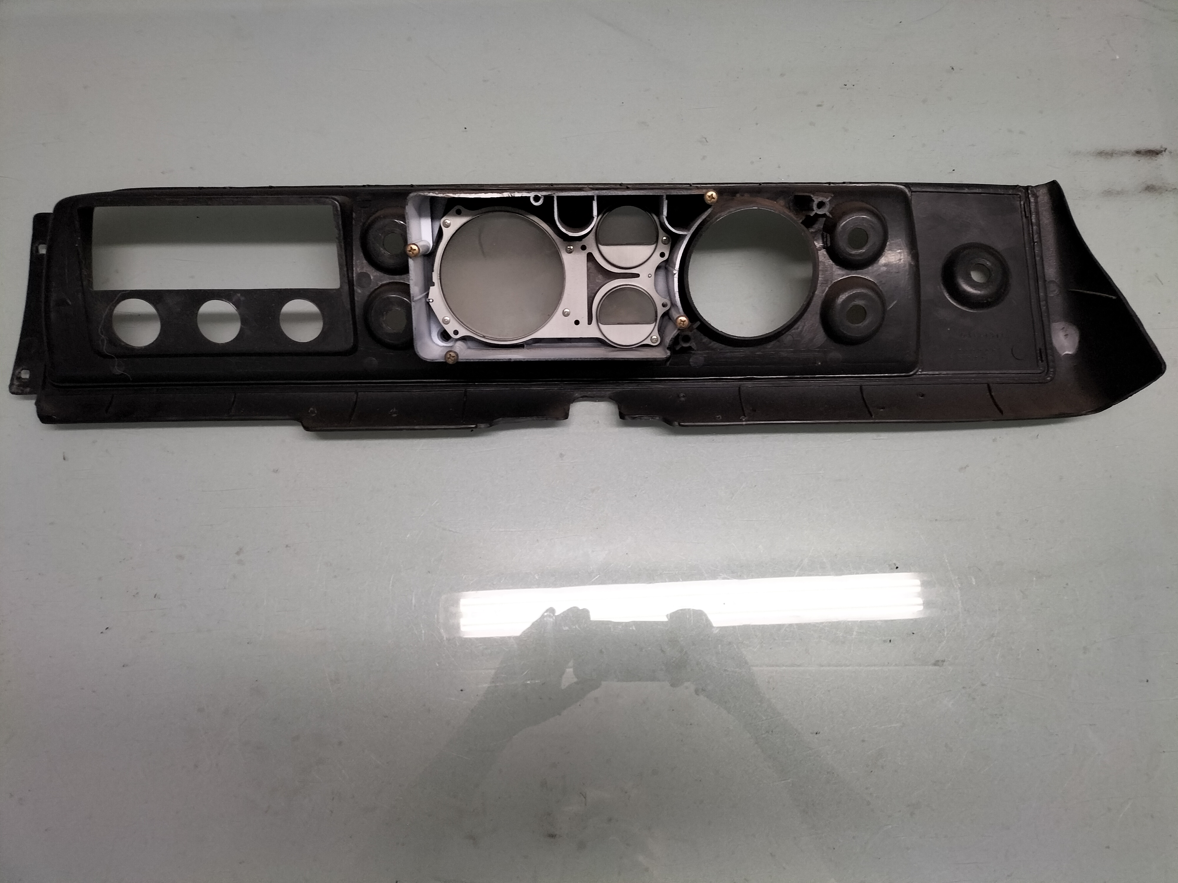 Knoppenpaneel dashboard Datsun Cherry E10 68223-M1000 Gebruikt.