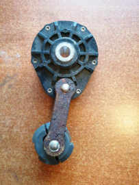 Massademper motorsteun Nissan 11246-70N00 N15/ P11/ W10/ Y10 Gebruikt.