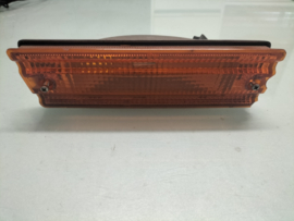 Knipperlicht rechtsvoor Nissan Bluebird 910 26120-W2200 Gebruikt. Lichte schade.