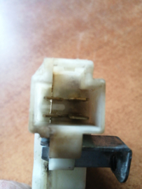 Deurslot mechaniek linksvoor Nissan 80553-91L6B (80553-91L66) K11/ R20 Gebruikt