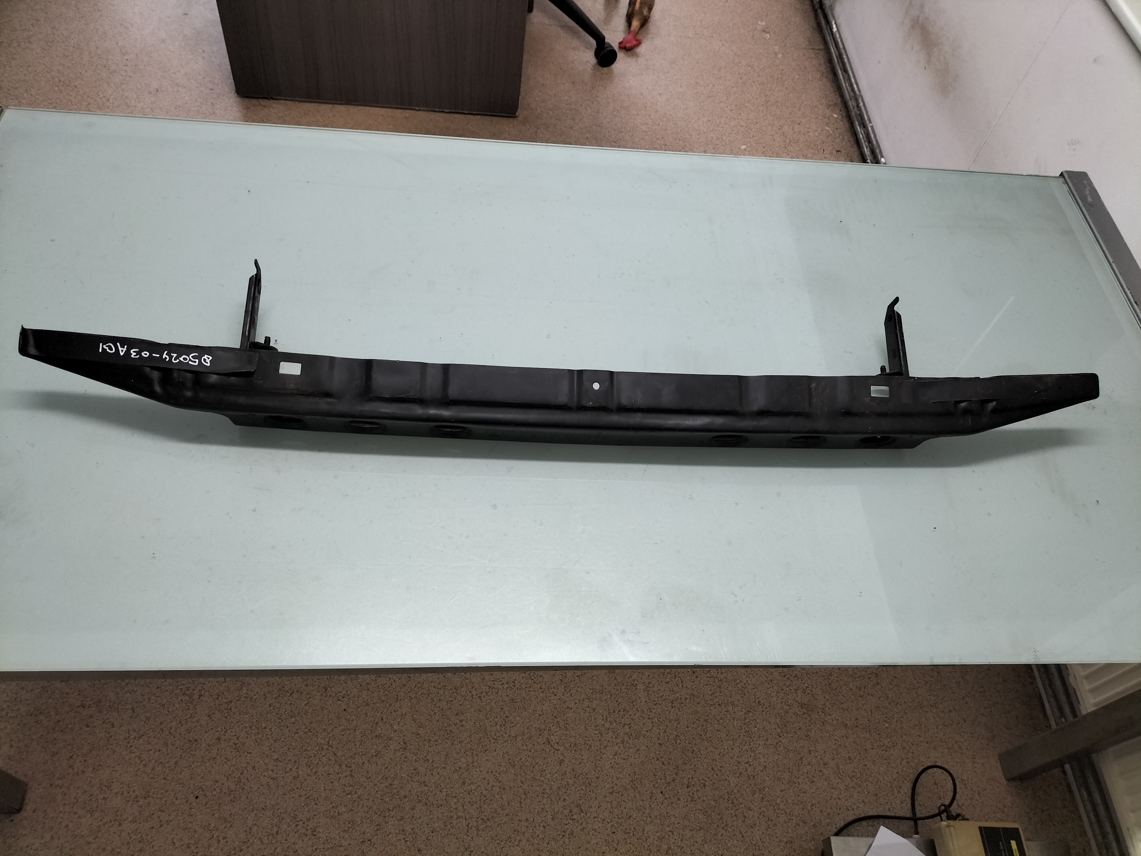 reinforce achter Nissan Sunny B11 85024-03A01 Used