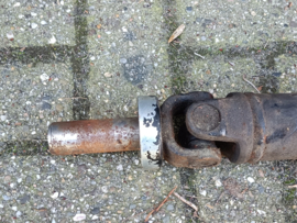 Cardanas Nissan 37000-???? Gebruikt.