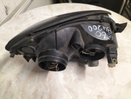 Lamp left-hand Nissan Almera Tino V10 26060-BU200 Used part. Little Damage.
