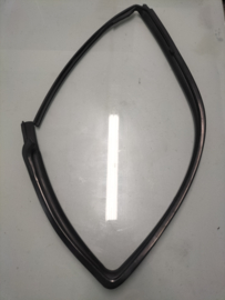 Glass run rubber-front door , left-hand Nissan Almera N15 80331-0N061 Used part.