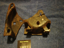 Bracket-engine mounting, left-hand Nissan 11253-50Y01 B13/ N14/ N15/ Y10 Used part.