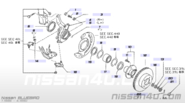 Wielnaaf rechtsvoor Nissan Bluebird T72 40014-D4000 Gebruikt.