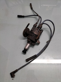 Stroomverdeler Datsun Sunny B110 22100-H1001 (D413-67) Gebruikt.